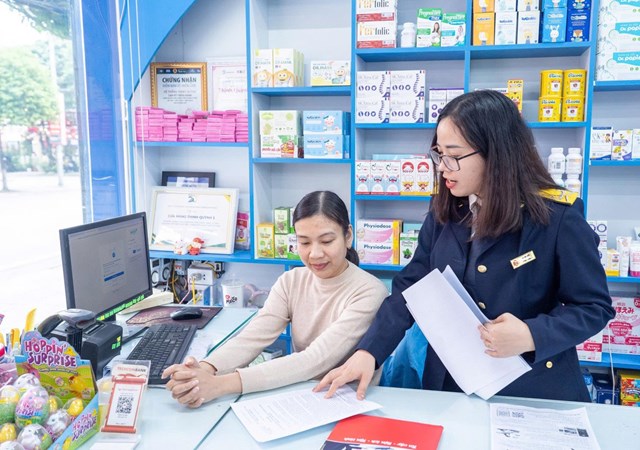 Bộ T&agrave;i ch&iacute;nh đang khẩn trương n&acirc;ng cấp hạ tầng kỹ thuật để triển khai ch&iacute;nh s&aacute;ch bỏ thuế kho&aacute;n đối với hộ kinh doanh.