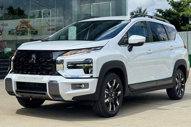 Xpander v&agrave; Xpander Cross mới được n&acirc;ng cấp lớn đ&atilde; được khuyến m&atilde;i với gi&aacute; trị cao. Ảnh: Đại l&yacute;