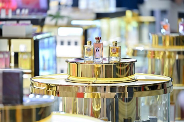 MENAS Group chốt năm 2025 bằng việc khai trương đồng thời Mena Cosmetics &amp; Perfumes và Twg Tea tại Menas Mall Saigon Airport - Ảnh 2
